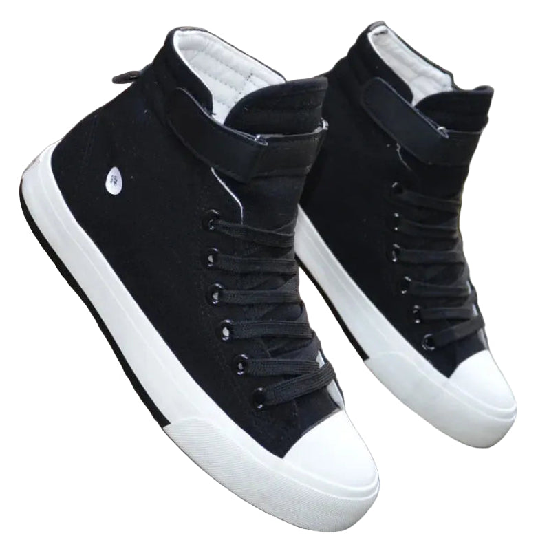 Men’s Seven-Eyelet Toe Cap Sneakers